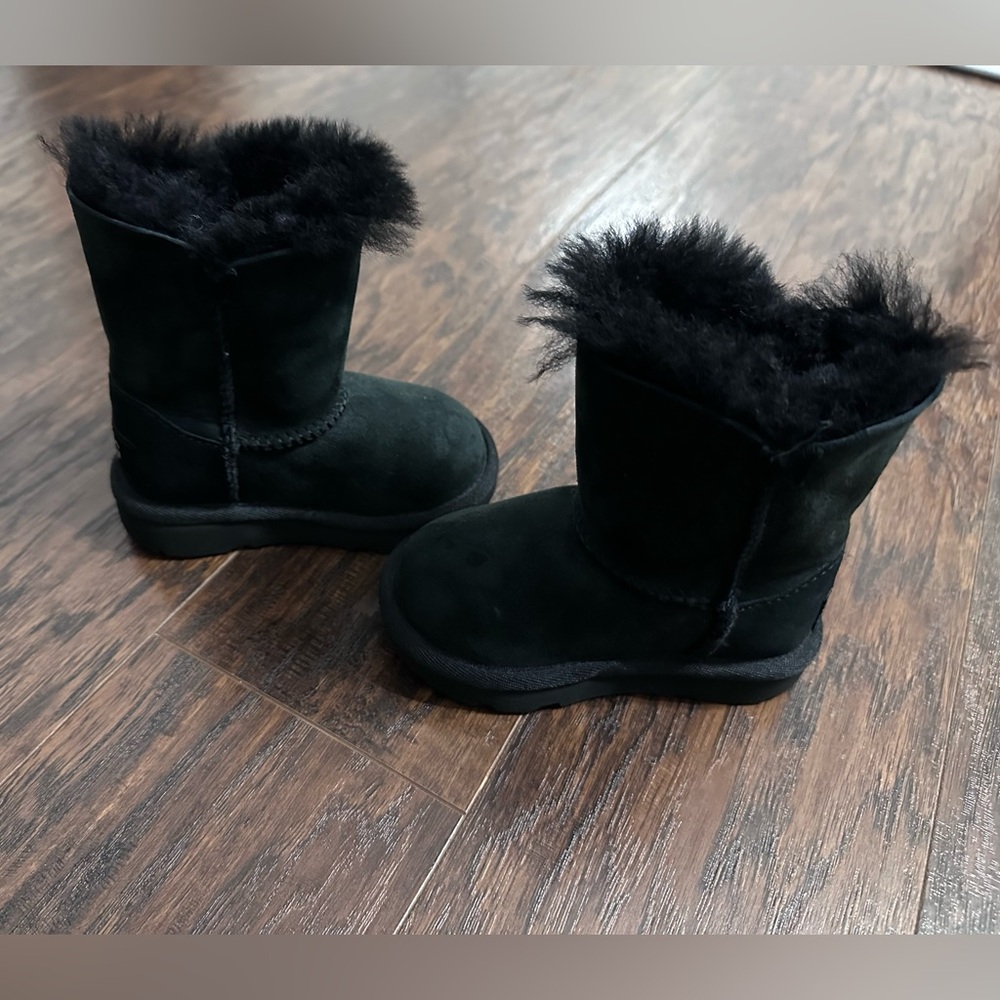 UGG Bailey Boot Toddler Size 6